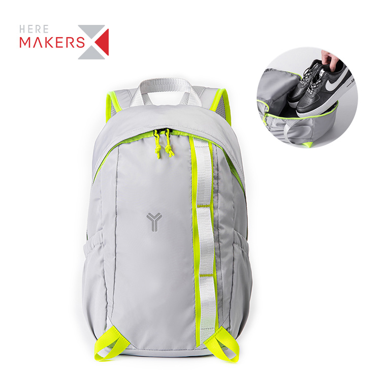Mochila informal de viaje con diseño exclusivo de correas